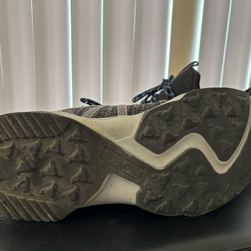 Men’s Territory Black, Grey, & Blue Athletic Sneakers 12 - Picture 14 of 16